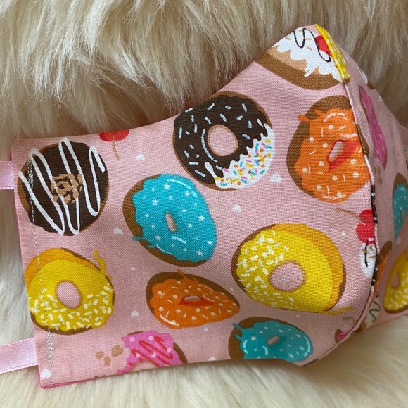 ❤️Womens Set of Two Face Masks❤️ - Picture 4 of 5